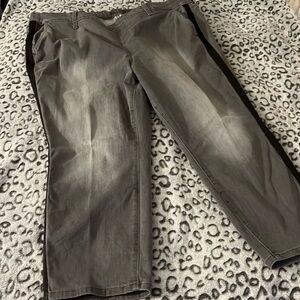 Torrid Pull On Jeans Capris 3x 22-24